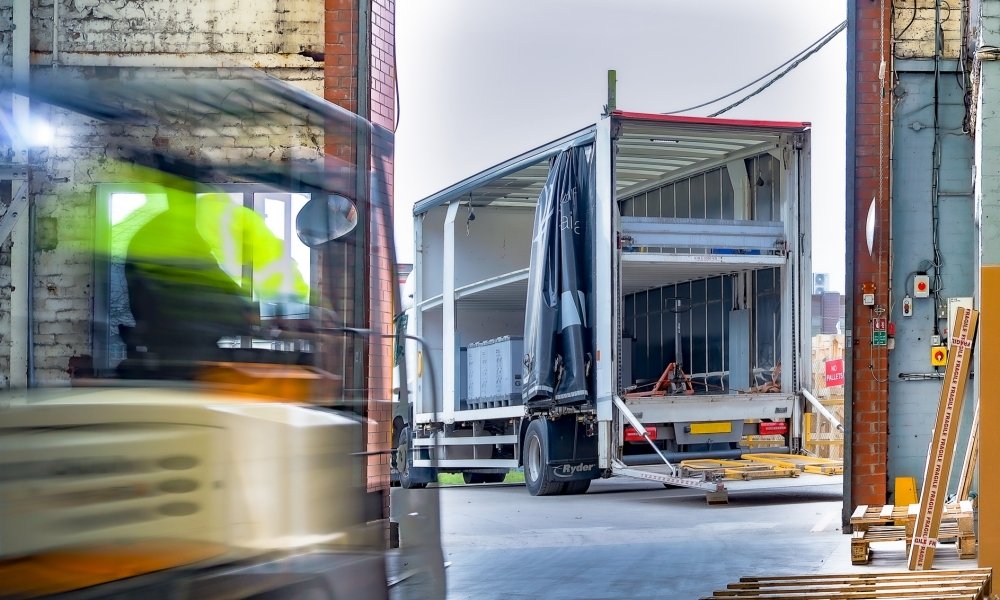 GEOPAK - The reusable packaging solution with GPS Tracking